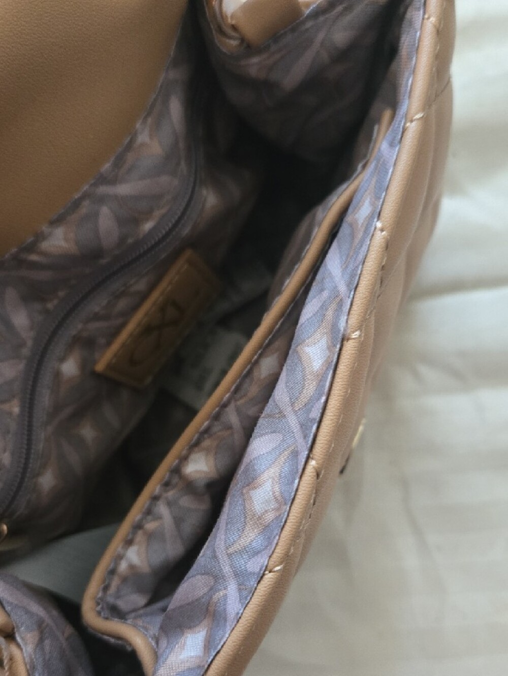 Christian LaCroix Quilted Crossbody Bag with Chain Strap - Tan/Toffee NWT - Picture 3 of 7